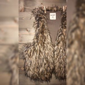 Old Navy FAUX fur vest